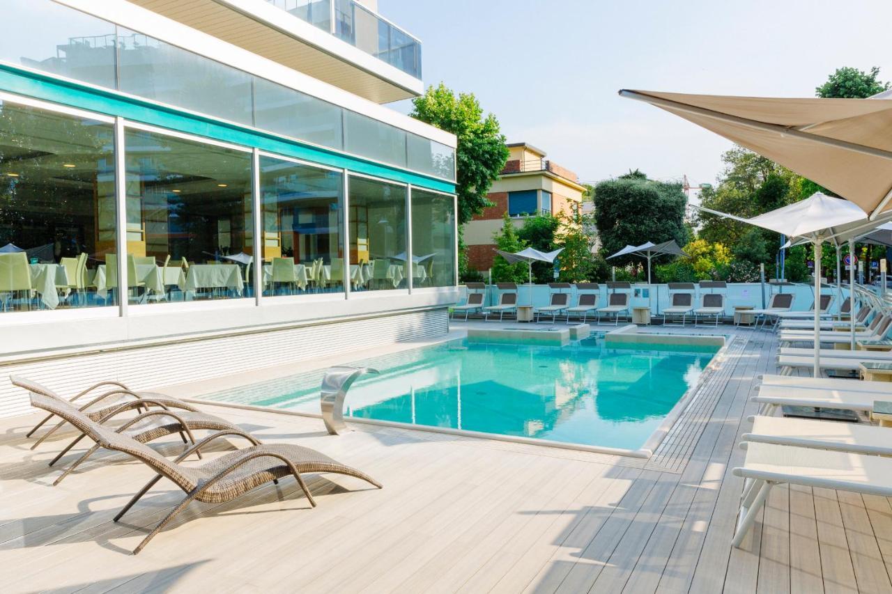 Aqua Hotel Rimini Exterior photo